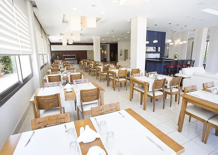 Photo de Cilek Marina Hotel Çeşme